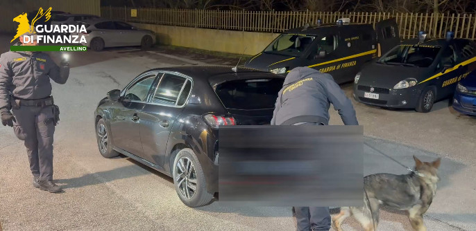 La Guardia di Finanza di Ariano sequestra 3,3 Kg di cocaina